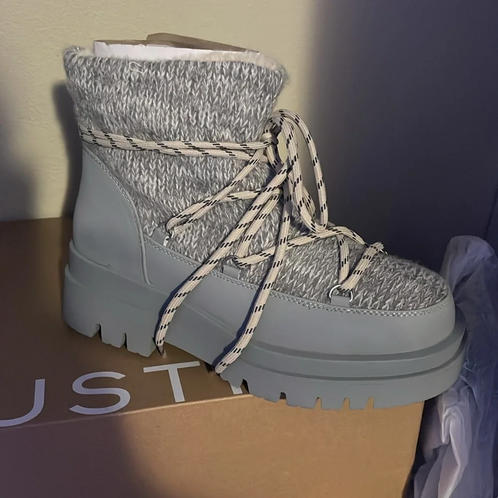 Nina fuzzie bootie - Picture 3 of 3